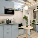 Cozy In The Heart Of Le Marais - Fully Equipped *