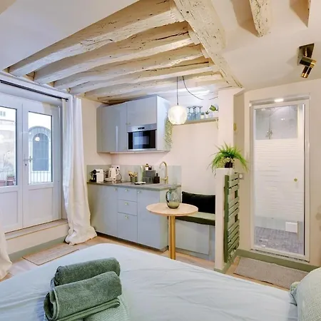Cozy In Le Marais - Fully Equipped Париж